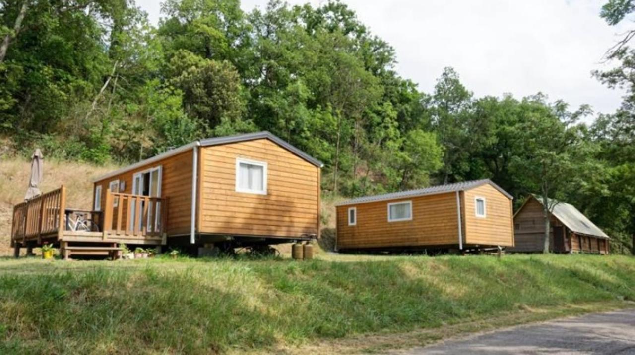Camping Les Rives Du Lac De Vinca מראה חיצוני תמונה